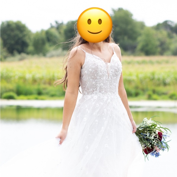 Maggie Sottero Paige Wedding Dress Size 10 - Picture 6 of 16